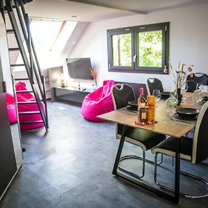 bienvenue-dans-le-violine-6-couchages.hotels-rhonealpes.com/